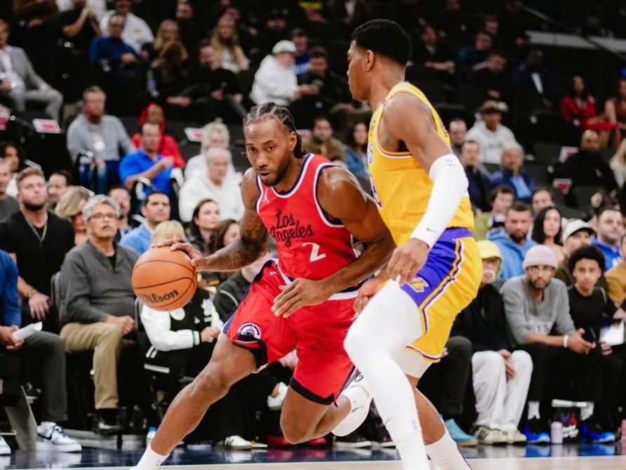 意大利男篮血洗湖人,巴图姆关键制胜 意大利男篮血洗湖人,巴图姆关键制胜