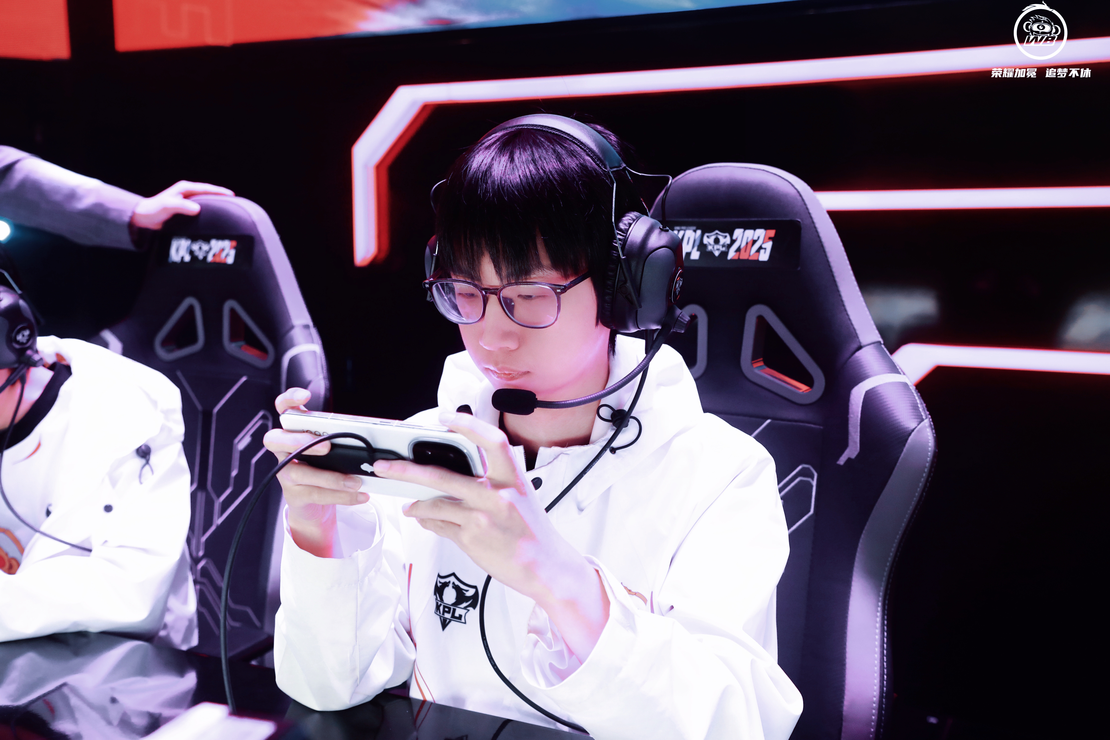 WBG横扫TSM，Bwipo打破历史纪录