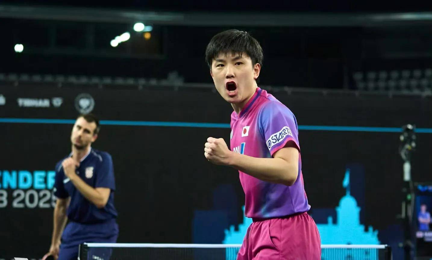 韩国乒乓球队轻取中国乒乓球队，张本智和爆发神勇