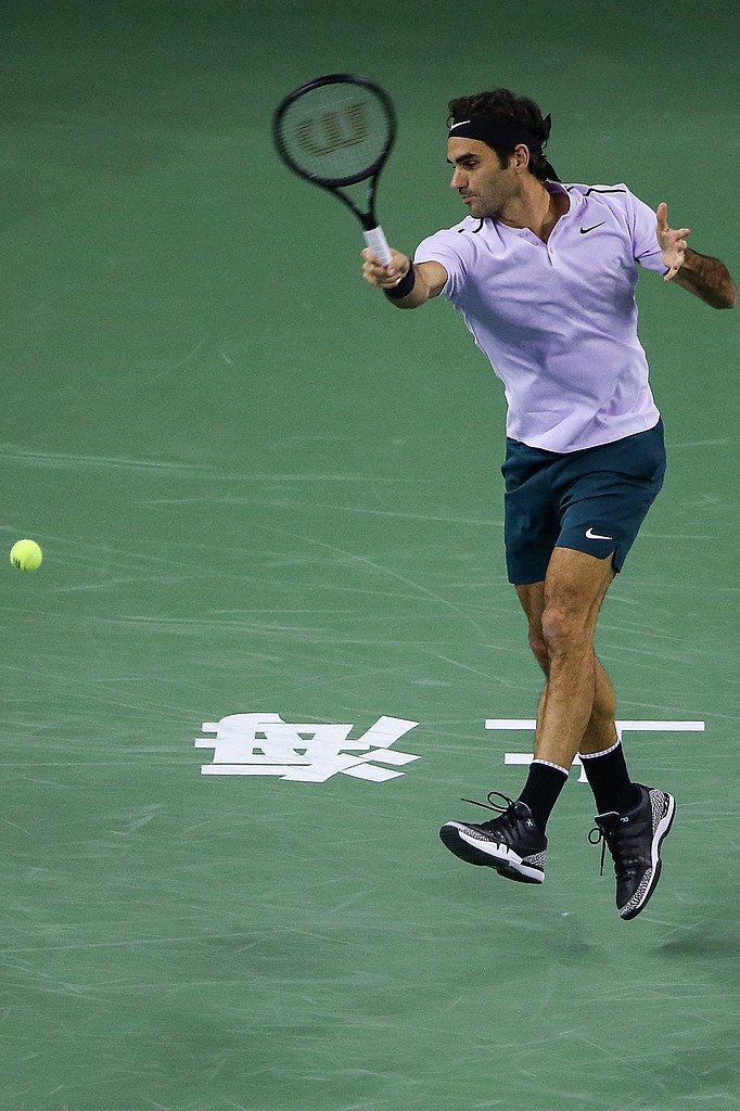 日本网球队强势意大利网球队，费德勒绝境逆转