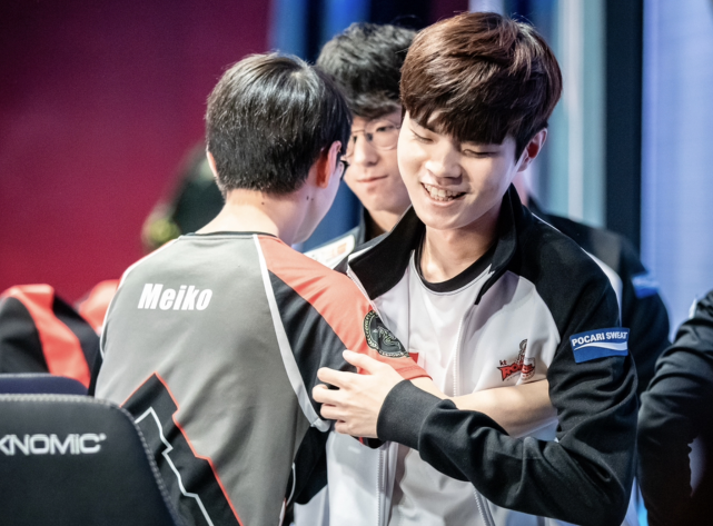 包含S赛球员突破自我,表现堪称完美的词条 包含S赛球员突破自我,表现堪称完美的词条