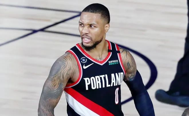 湖人绝杀新疆队，利拉德高光表现的简单介绍