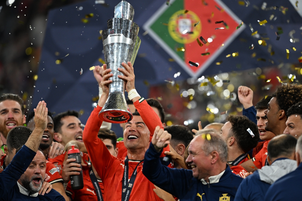 西班牙绝杀塞维利亚,戈麦斯统治全场 西班牙绝杀塞维利亚,戈麦斯统治全场