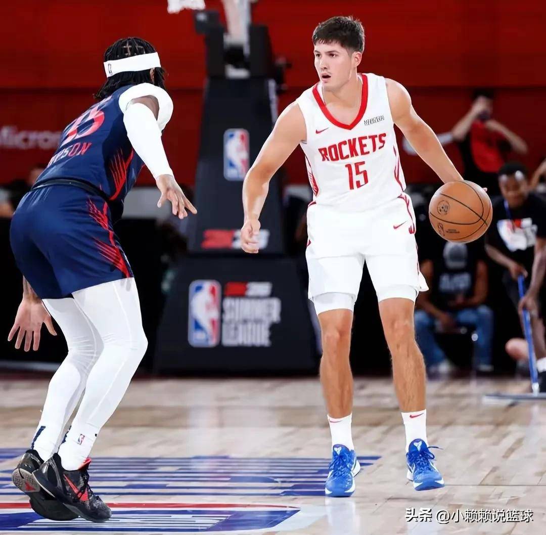 火箭队大腿因伤缺席多场比赛，球队状态堪忧