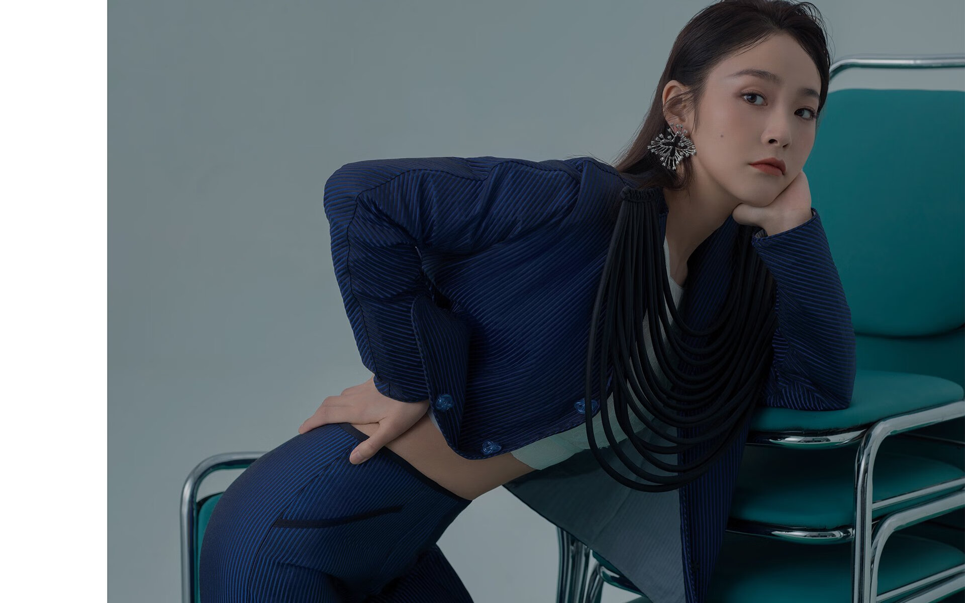 史诗级冷门!佛罗伦萨绝杀利物浦终结悬念,欧冠半决赛现历史性时刻