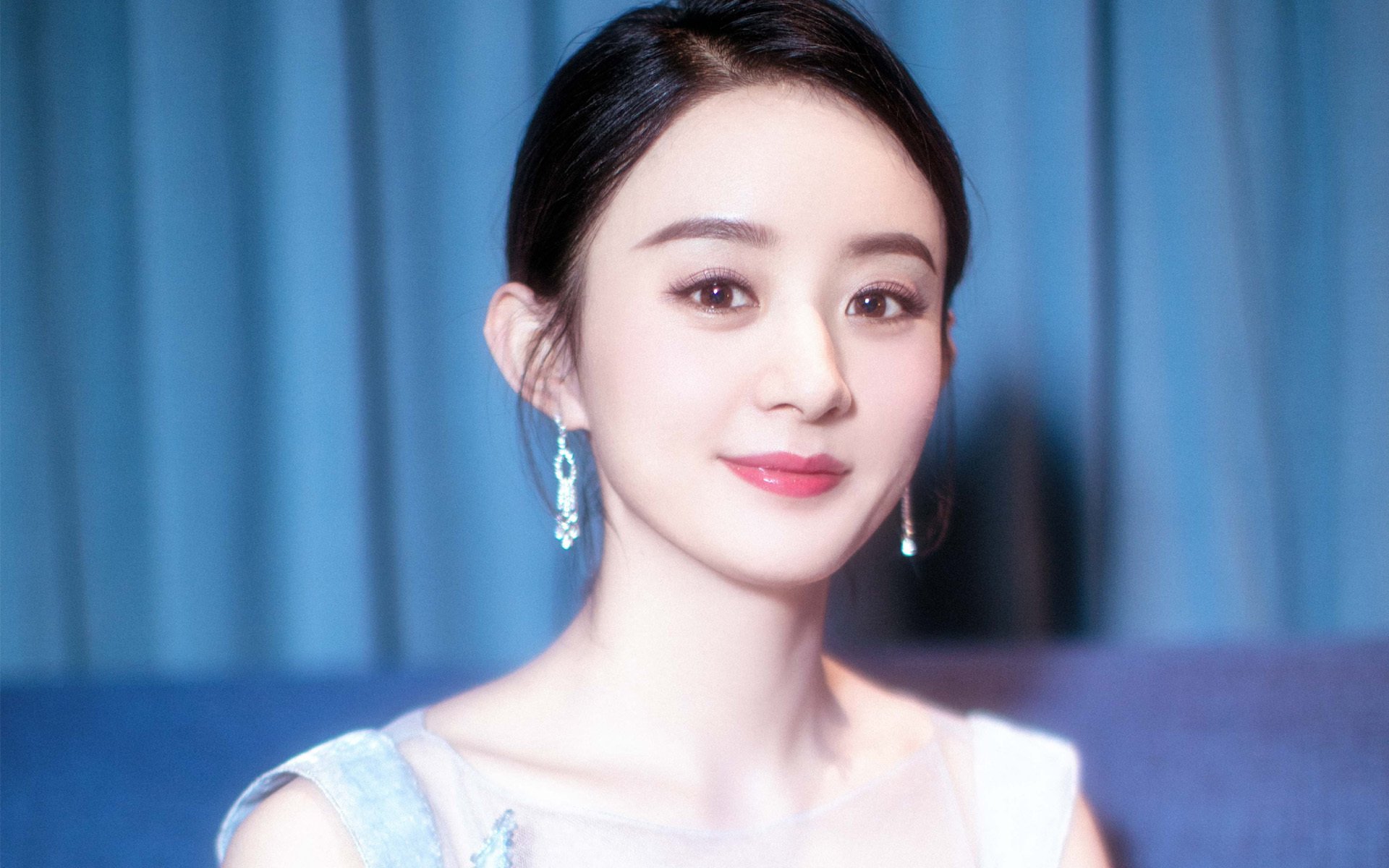 破解埃及密码与北境之王,当皇家社会的铁血遇上萨卡的魔法